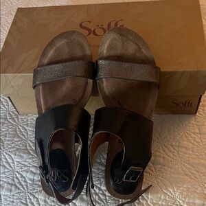 Sofft Black and Brown Leather Sandals